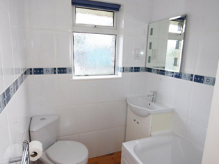 Bathroom Tubbs Delight holiday home South Devon