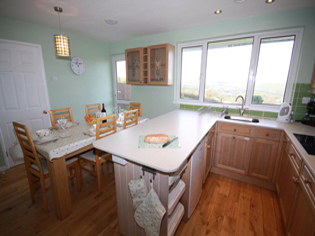 Dining/Kitchen room Tubbs Delight holiday home South Devon